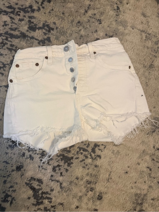 Levi's Pants - Levi White Frayed Hem Women's Denim Shorts
